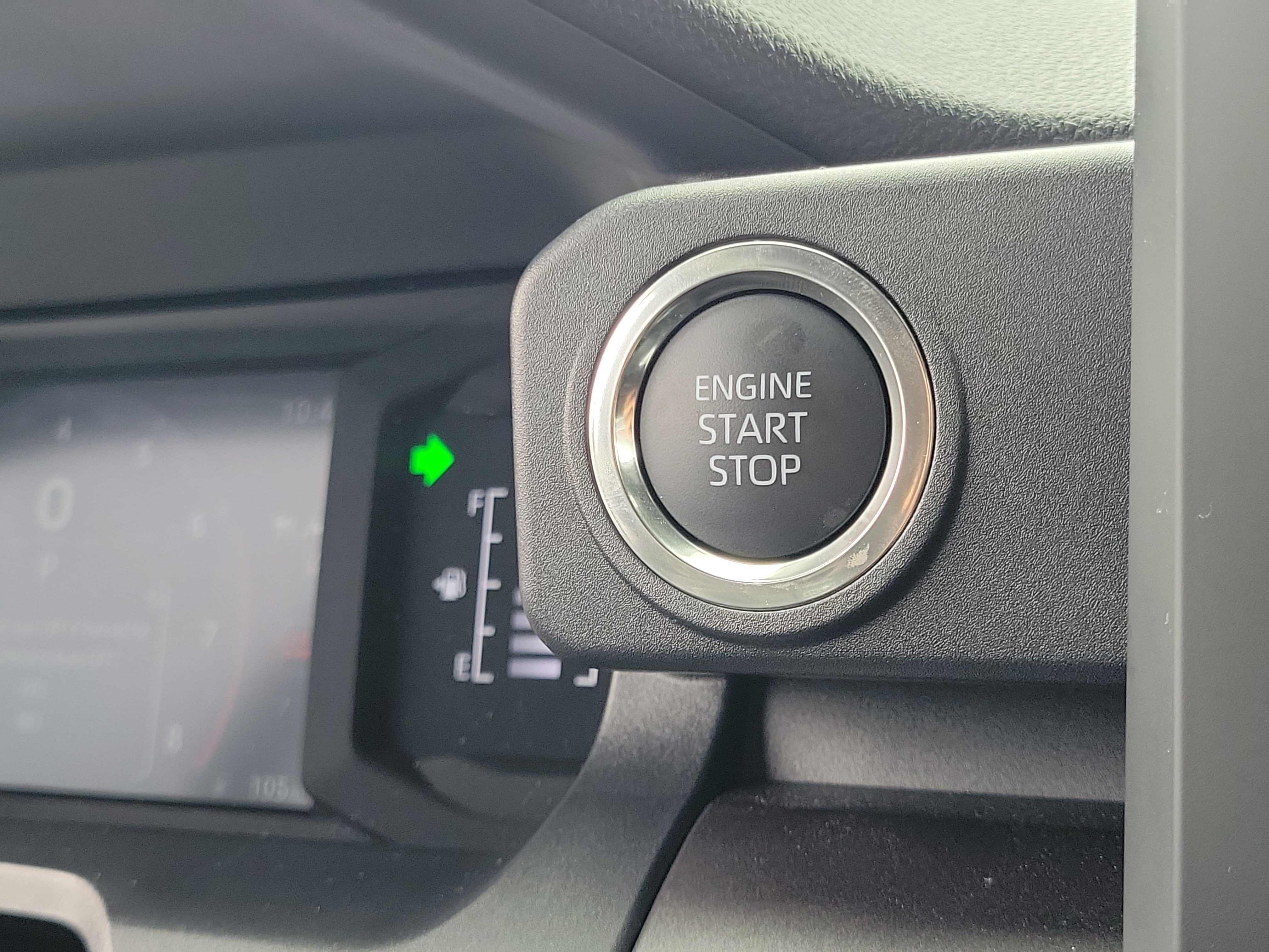 Used 2025 Toyota 4Runner SR5 AWD/4WD image 28