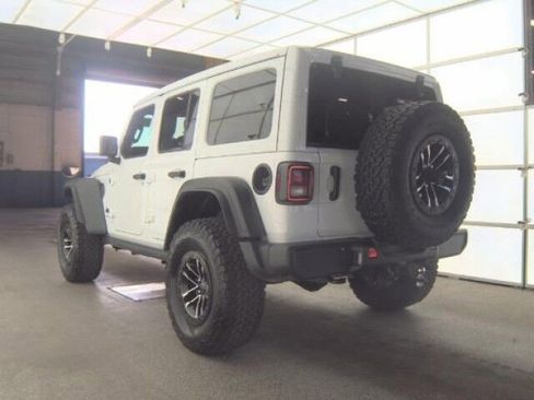 Used 2024 Jeep Wrangler Willys image 5