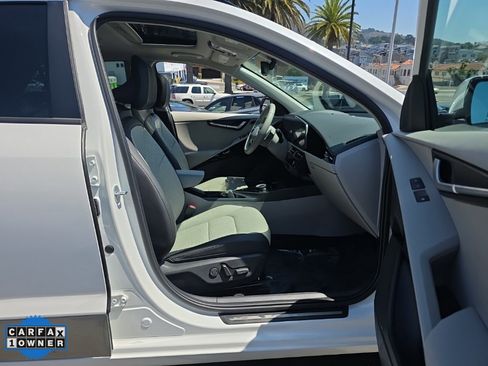 Used 2023 Kia Niro Wave image 62