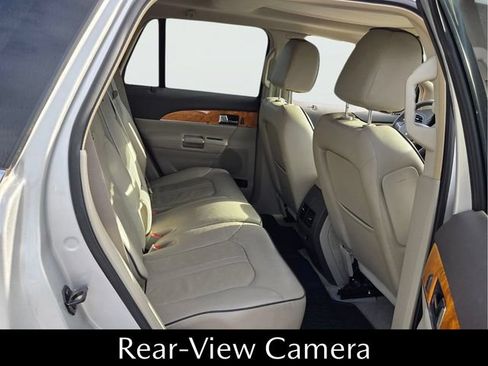 Used 2013 Lincoln MKX FWD image 18