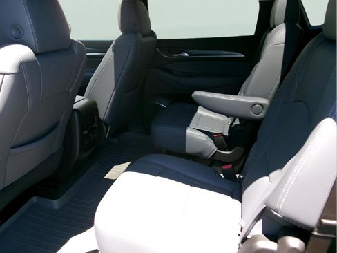Used 2023 Buick Enclave Essence w/ Experience Buick Package FWD image 9