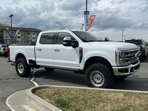 Used 2023 Ford F250 Lariat w/ Lariat Ultimate Package image 3