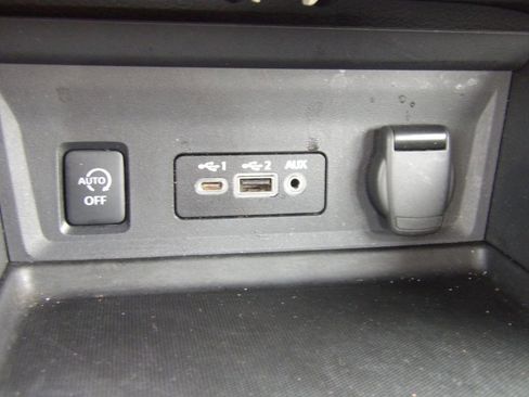 Used 2025 Nissan Sentra SV FWD image 19