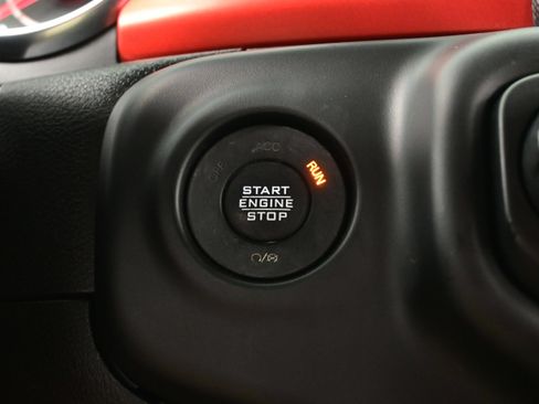 Used 2021 Jeep Wrangler Unlimited Rubicon AWD/4WD image 23