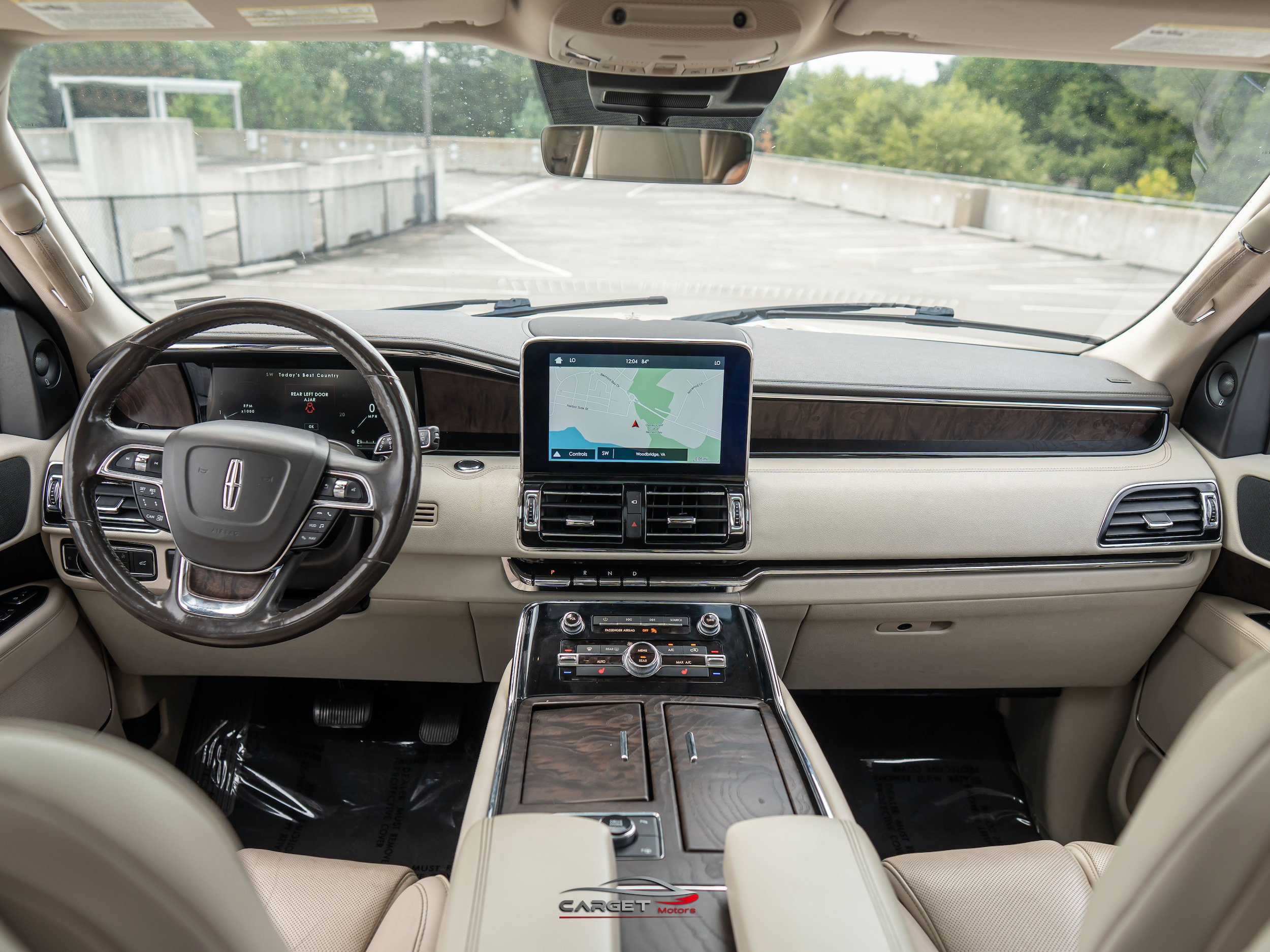 Used 2018 Lincoln Navigator Select w/ Technology Package RWD image 14