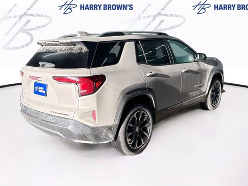 Used 2025 GMC Terrain Elevation w/ Elevation Premium Package AWD/4WD image 10