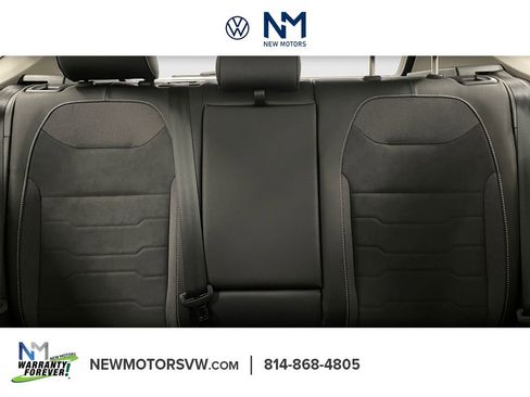 New 2026 Volkswagen Taos SE image 11