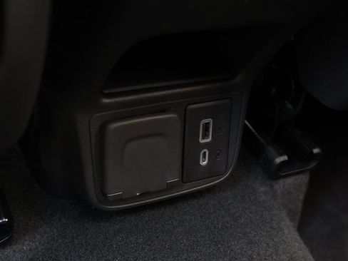 Used 2024 Chevrolet TrailBlazer LT w/ Convenience Package AWD/4WD image 49