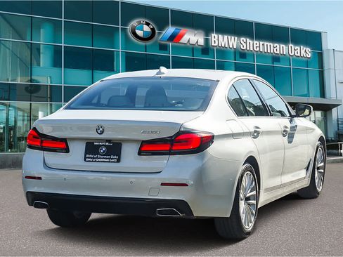 Certified 2023 BMW 530i w/ Premium Package image 4