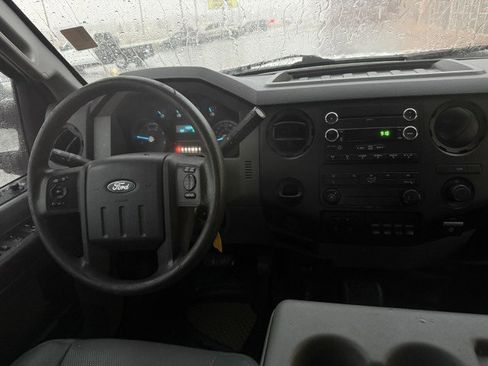 Used 2016 Ford F550 4x4 Crew Cab Super Duty image 7