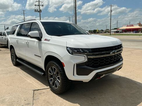 Used 2021 Chevrolet Suburban Z71 AWD/4WD image 4