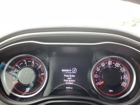 Used 2021 Dodge Challenger SXT image 8