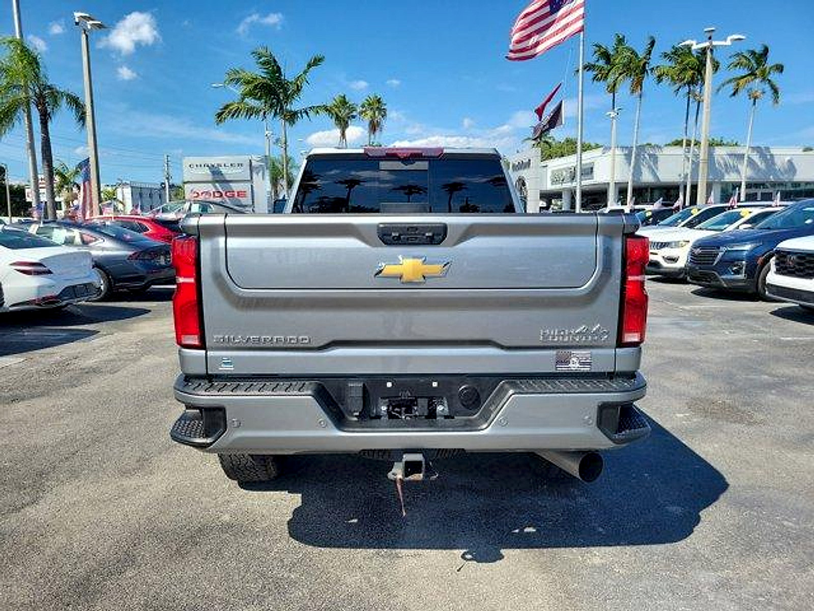 Used 2024 Chevrolet Silverado 2500 High Country w/ High Country Premium Package AWD/4WD image 6