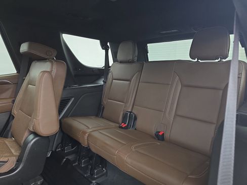 Used 2021 Chevrolet Tahoe High Country w/ Premium Package AWD/4WD image 43