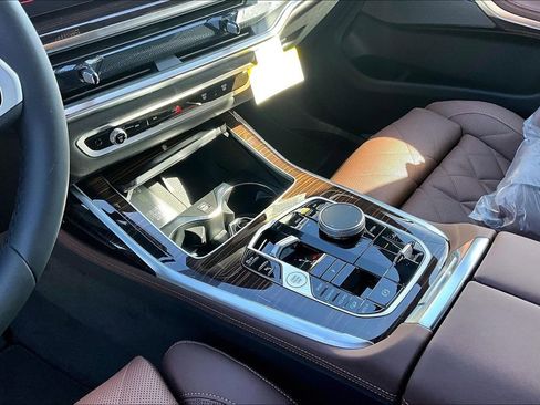 New 2026 BMW X7 xDrive40i image 7