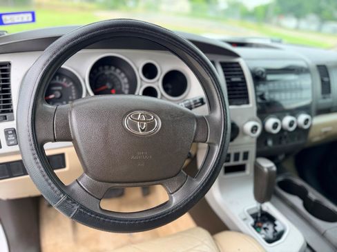 Used 2008 Toyota Sequoia SR5 RWD image 12