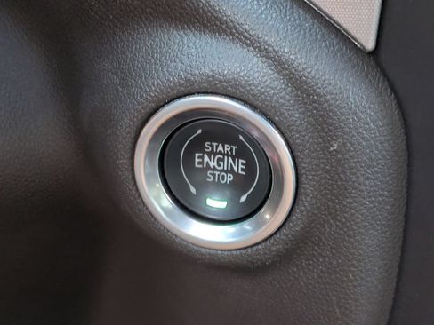 Used 2021 GMC Sierra 1500 SLT AWD/4WD image 30