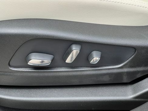 New 2026 Cadillac XT5 Sportv w/ LPO, Floor Liner Package image 11