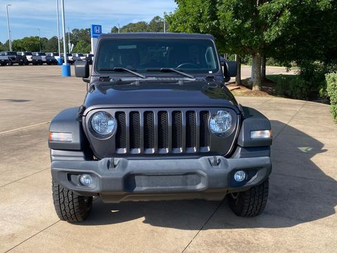 Used 2020 Jeep Wrangler Unlimited Sport S AWD/4WD image 2