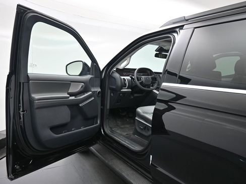 New 2026 Ford Expedition Active AWD/4WD image 8