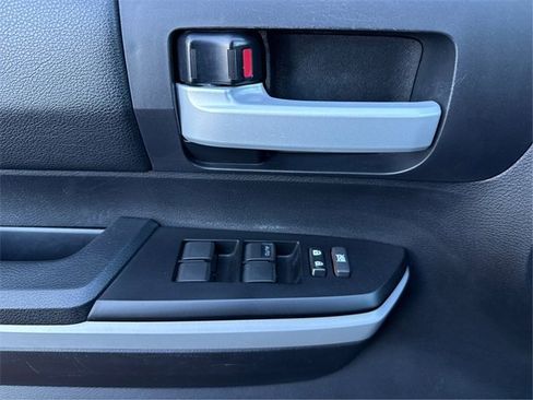Used 2018 Toyota Tundra SR5 image 35