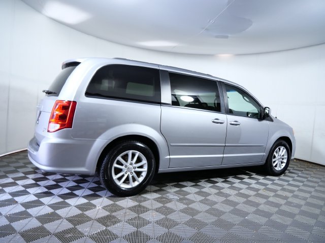 Used 2016 Dodge Grand Caravan SXT FWD image 6