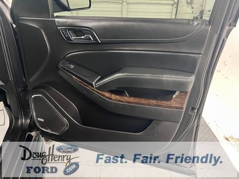 Used 2017 Chevrolet Suburban LT image 44