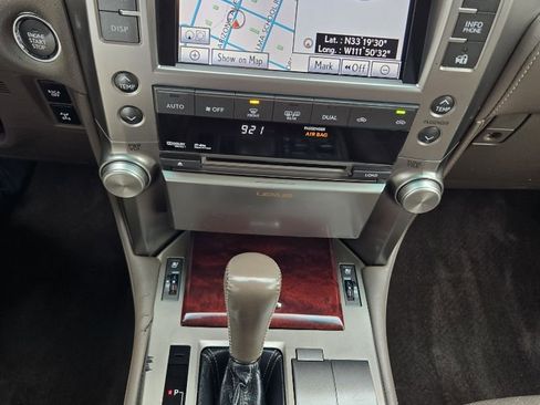 Used 2011 Lexus GX 460 image 24