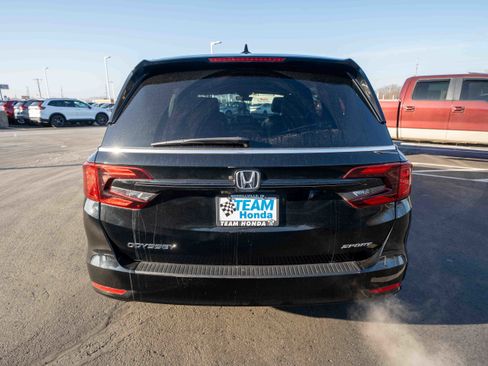 Certified 2023 Honda Odyssey Sport image 5