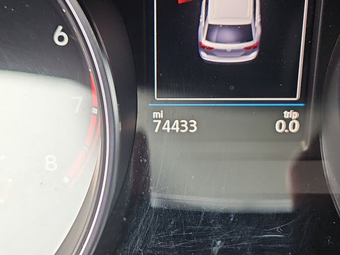 Certified 2021 Volkswagen Tiguan SE w/ Panoramic Sunroof Package image 7