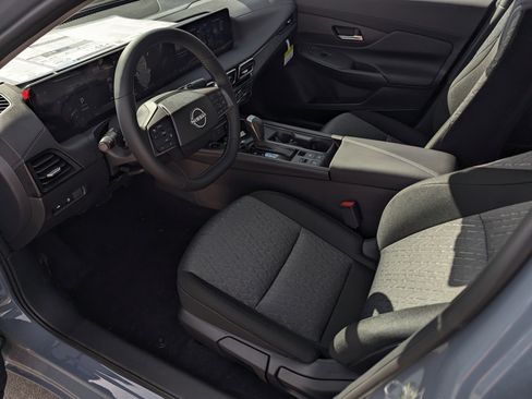 New 2026 Nissan Sentra SV image 8