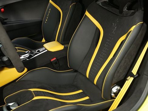 Used 2024 Lamborghini Huracan Tecnica image 10