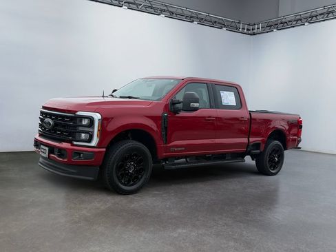 Used 2023 Ford F250 XLT w/ Black Appearance Package AWD/4WD image 7