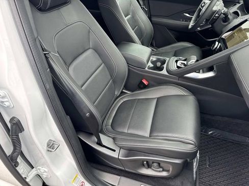 Used 2024 Jaguar E-PACE R-Dynamic SE image 22