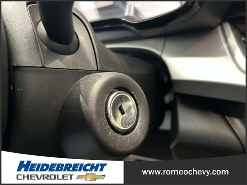 Used 2024 Chevrolet Trax RS w/ Driver Confidence Package image 28