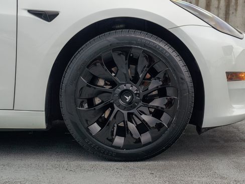 Used 2023 Tesla Model 3 Standard Range RWD image 15