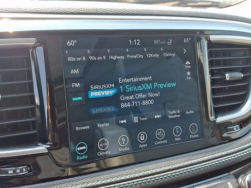 Used 2018 Chrysler Pacifica Limited w/ Advanced Safetytec Group FWD image 17