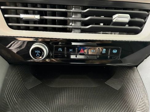 Certified 2025 Ford Explorer Active w/ Active Comfort Package AWD/4WD image 20