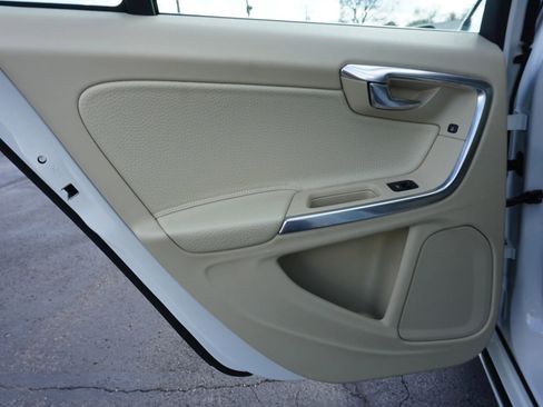 Used 2013 Volvo S60 T5 image 15