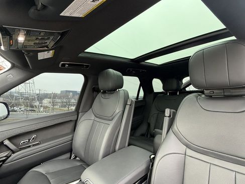 Used 2025 Land Rover Range Rover Sport Dynamic SE image 19