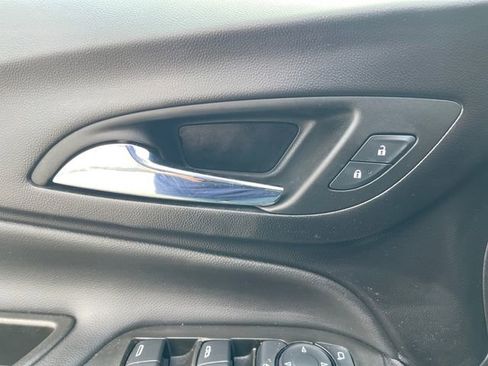 Used 2024 Chevrolet Equinox LT image 30