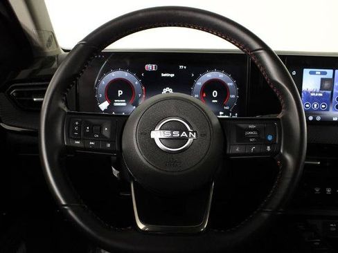 Certified 2026 Nissan Kicks SR FWD image 25