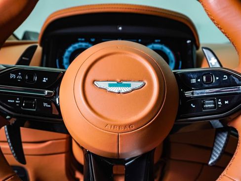 Used 2025 Aston Martin DB12 Coupe RWD image 26