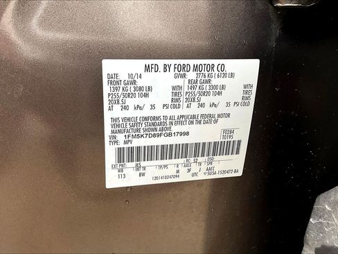 Used 2015 Ford Explorer XLT w/ Equipment Group 202A FWD image 36