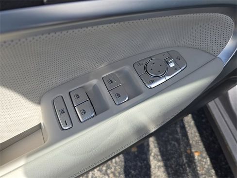 Used 2024 Genesis G70 2.5T w/ Sport Prestige Package image 15