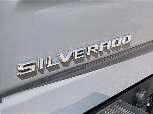 Used 2024 Chevrolet Silverado 1500 LT image 30