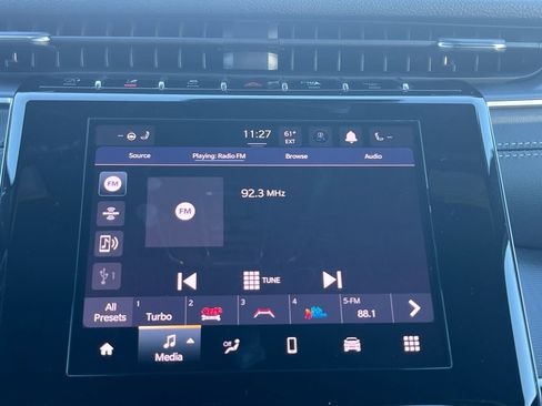 New 2025 Jeep Grand Cherokee Laredo image 8