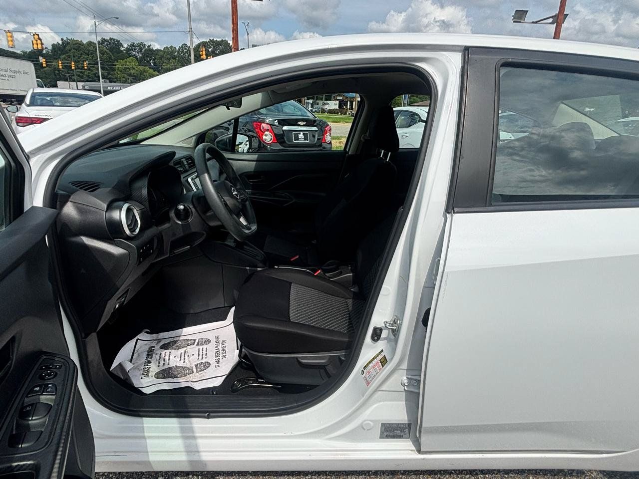 Used 2024 Nissan Versa S FWD image 28