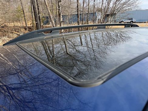 Used 2019 Subaru Ascent Premium image 12