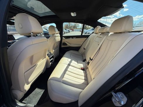 Used 2018 BMW 530e image 23